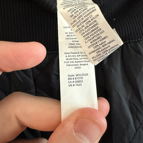 ALO YOGA High Rise Snowrider Puff Pant Size Medium Color Black - Picture 4 of 7